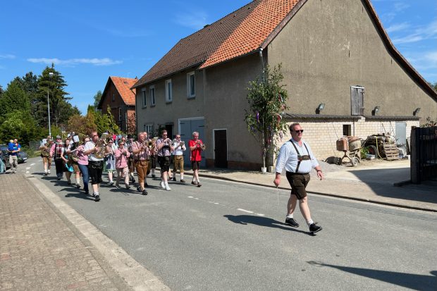 9F9584CA-F04B-4C1C-BB5B-A7D41AD72755